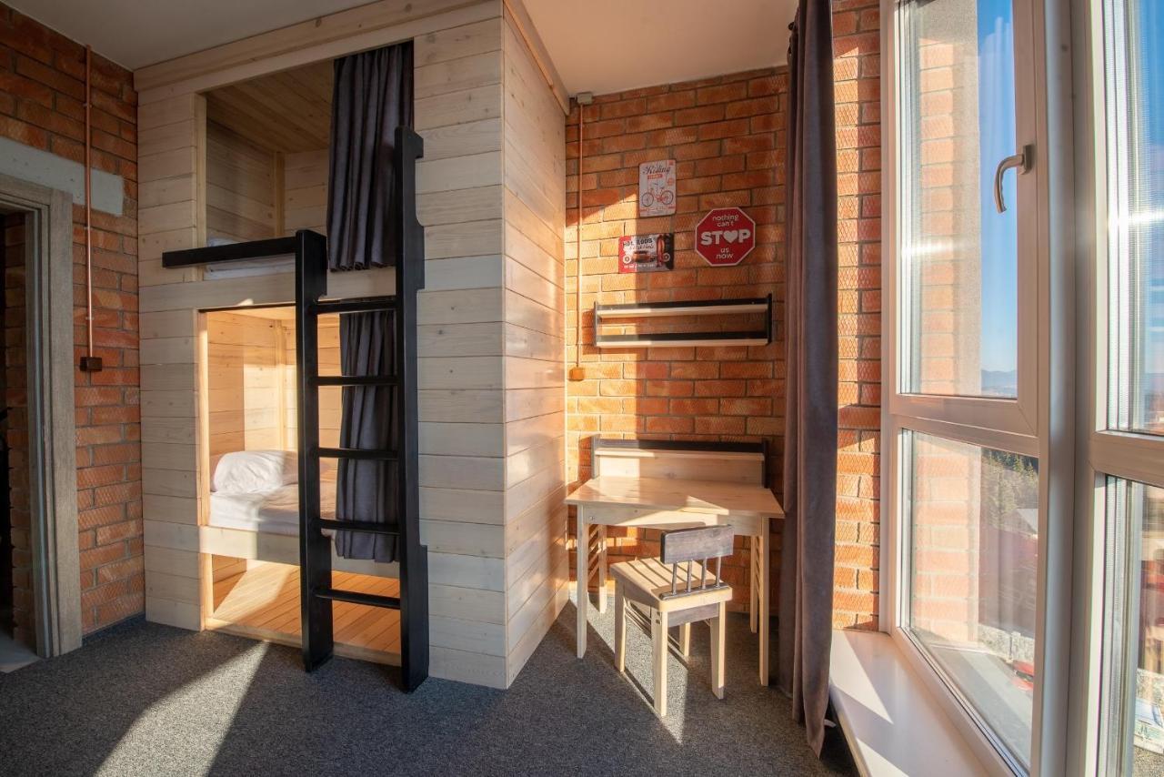 Chevalier Panorama Hostel Yablunytsya Ngoại thất bức ảnh