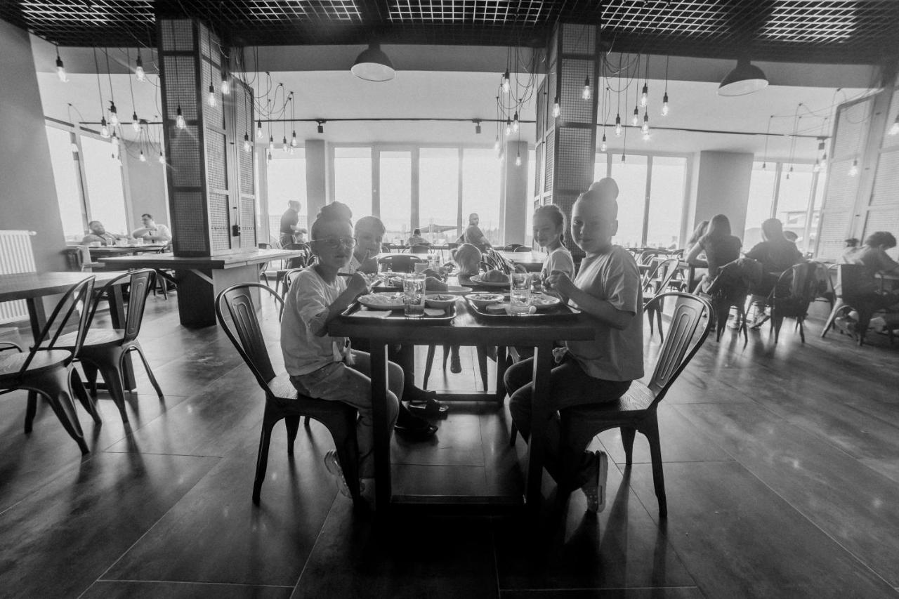 Chevalier Panorama Hostel Yablunytsya Ngoại thất bức ảnh