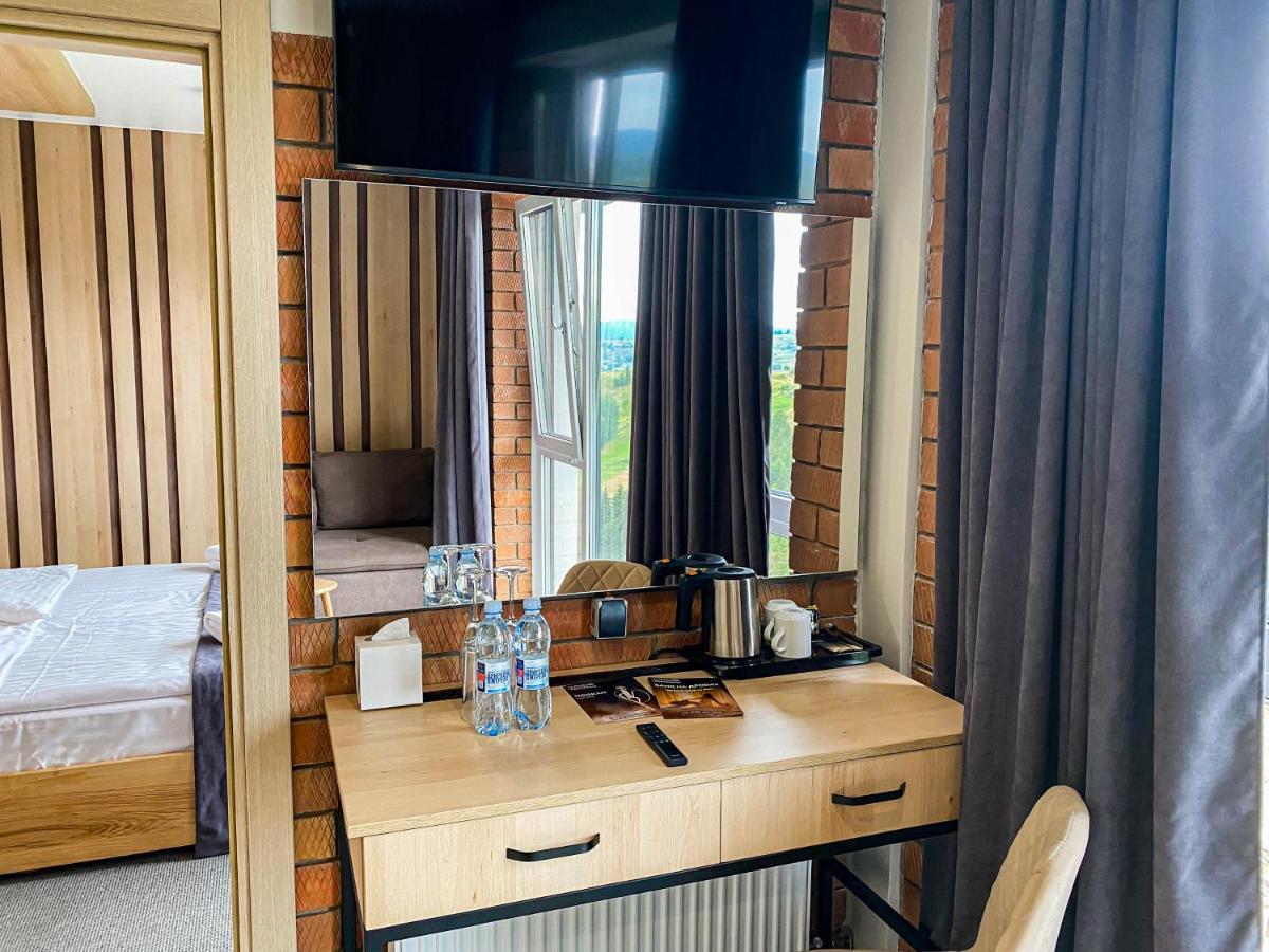 Chevalier Panorama Hostel Yablunytsya Ngoại thất bức ảnh